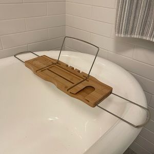 Bathtub caddy